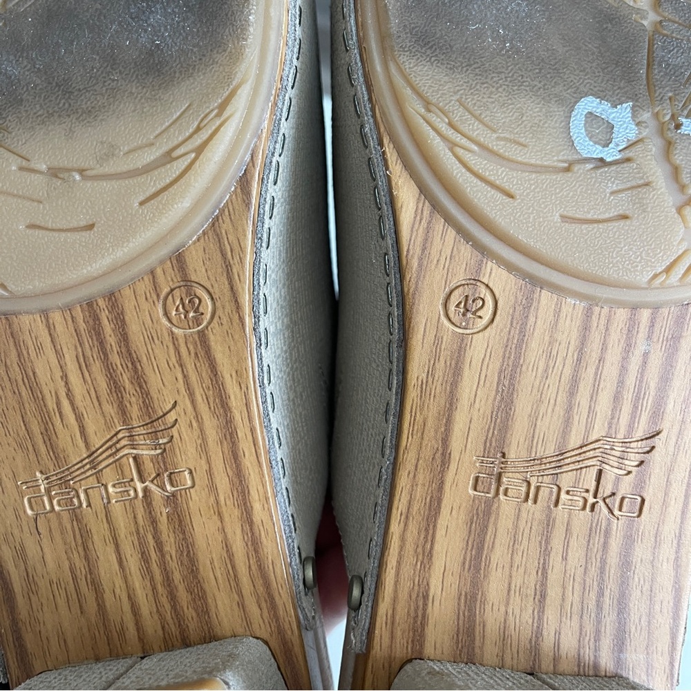 Dansko Sandals. Size 42 - Picture 8 of 8
